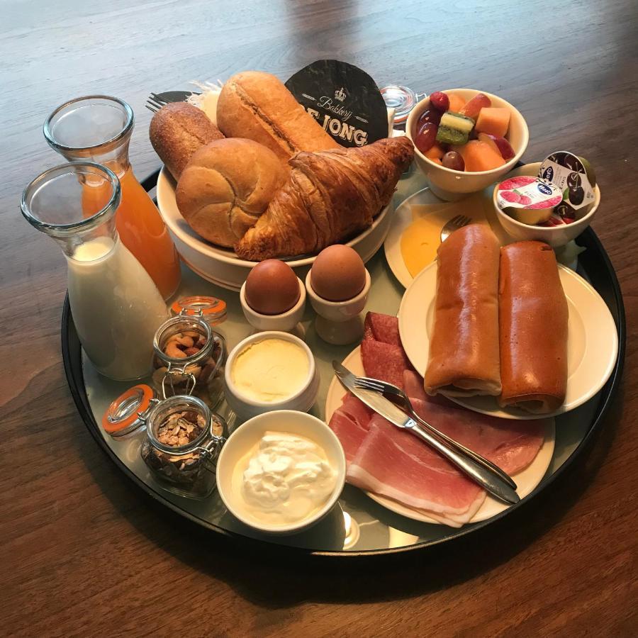 Zzzuite25 Bed & Breakfast Оостерхаут Екстериор снимка